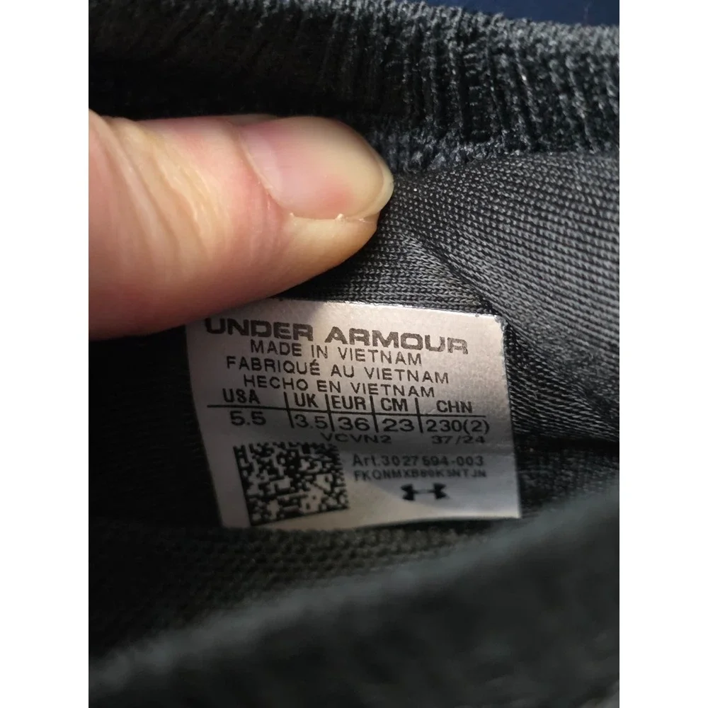 Under Armour Phantom 4 Women's‎ Sneakers Size 5.5 Black White Running Shoes